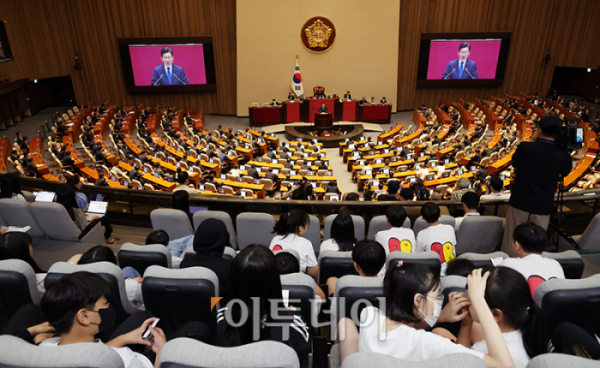 ▲이재명 더불어민주당 대표가 19일 서울 여의도 국회 본회의장에서 교섭단체 대표연설을 하고 있다. 고이란 기자 photoeran@