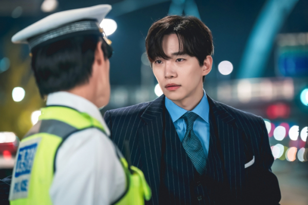 ▲'킹더랜드' 이준호(사진제공=앤피오엔터테인먼트, 바이포엠스튜디오, SLL)