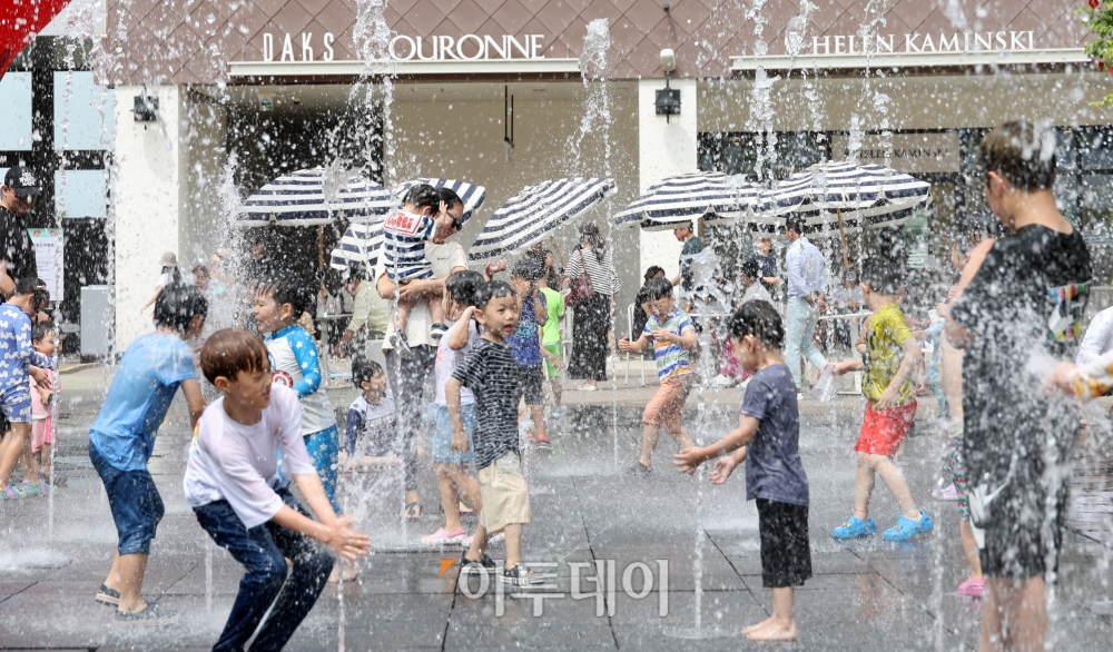 [내일 날씨] La température diurne à Séoul est de 35 degrés…  Humidité élevée, “chaleur torride”