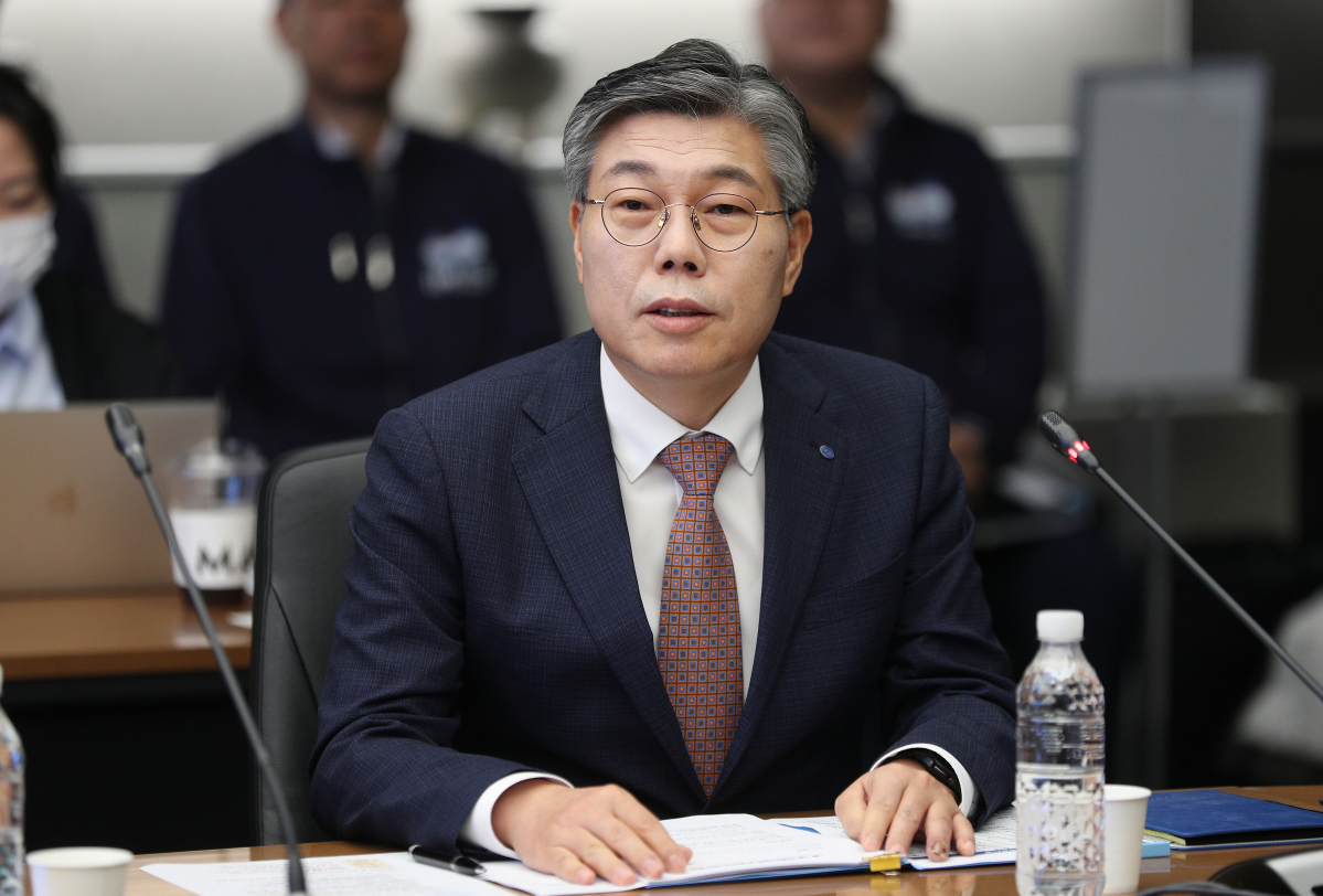 ▲황병우 DGB대구은행장이 6일 대구 수성구 대구은행 본점 콘퍼런스홀에서 기자간담회를 열고 시중은행 전환과 관련해 발언하고 있다. (연합뉴스)