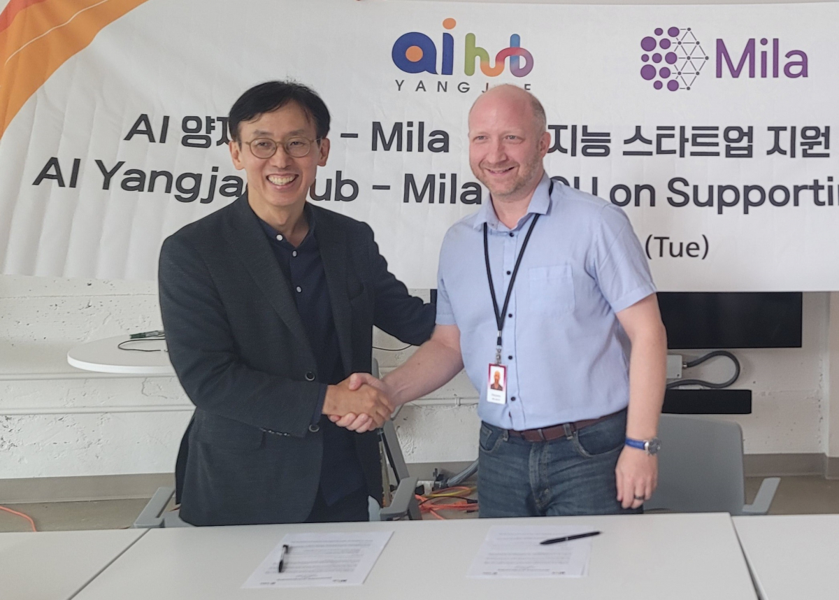 ▲함종민 AI 양재 허브 센터장, 프레드릭 로랑 밀라 파트너십 시니어디렉터가 업무협약(MOU)를 체결했다.  (자료제공=서울시)