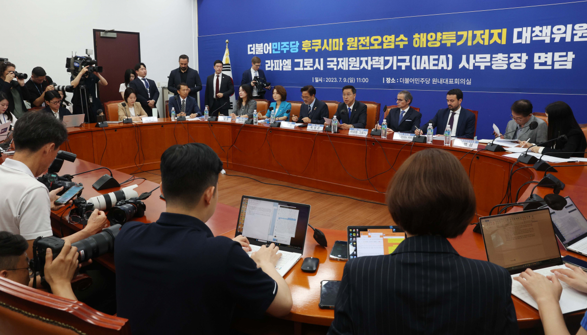 ▲위성곤 더불어민주당 후쿠시마 원전 오염수 해양 투기 저지 대책위원장이 9일 서울 여의도 국회에서 열린 더불어민주당 후쿠시마 원전오염수 해양투기저지 대책위원회-국제원자력기구(IAEA) 면담에서 발언하고 있다. 신태현 기자 holjjak@