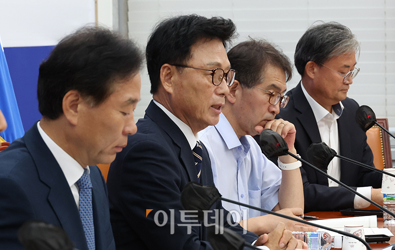 ▲박광온 더불어민주당 원내대표가 11일 서울 여의도 국회에서 열린 'IAEA 후쿠시마 오염수 보고서 검증' 민주연구원 현안긴급토론회에서 발언을 하고 있다. 고이란 기자 photoeran@