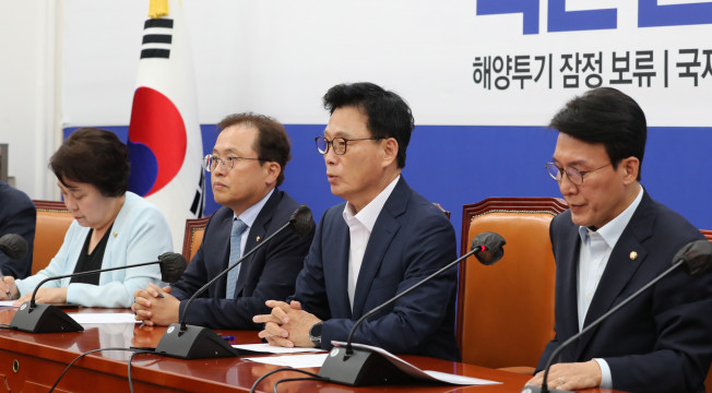 ▲박광온 더불어민주당 원내대표가 13일 오전 서울 여의도 국회에서 열린 정책조정회의에서 발언하고 있다. (뉴시스)