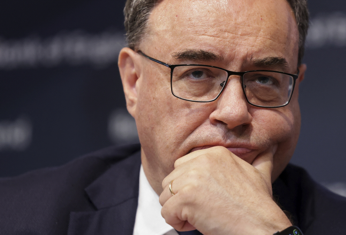 ▲영국 런던에서 12일(현지시간) 앤드루 베일리 잉글랜드은행(BOE) 총재가 기자회견을 하고 있다. 런던/AP뉴시스
