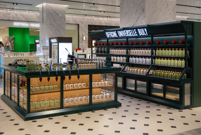 ▲LF가 수입·판매하는 프랑스 향수 브랜드 '오피신 유니버셀 불리'(불리)는 신세계백화점 경기점에 신규 매장을 열었다고 밝혔다. (사진제공=LF)
