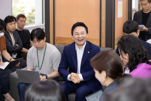 ▲원희룡 국토교통부 장관이 3일 세종 국토부 기자실을 방문해 발언하고 있다.  (사진제공=국토교통부)