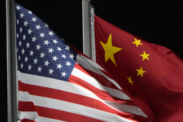 ▲미국과 중국 국기가 나란히 보인다.  (AP연합뉴스)