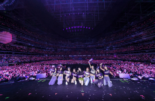 ▲트와이스(사진제공=JYP엔터테인먼트)