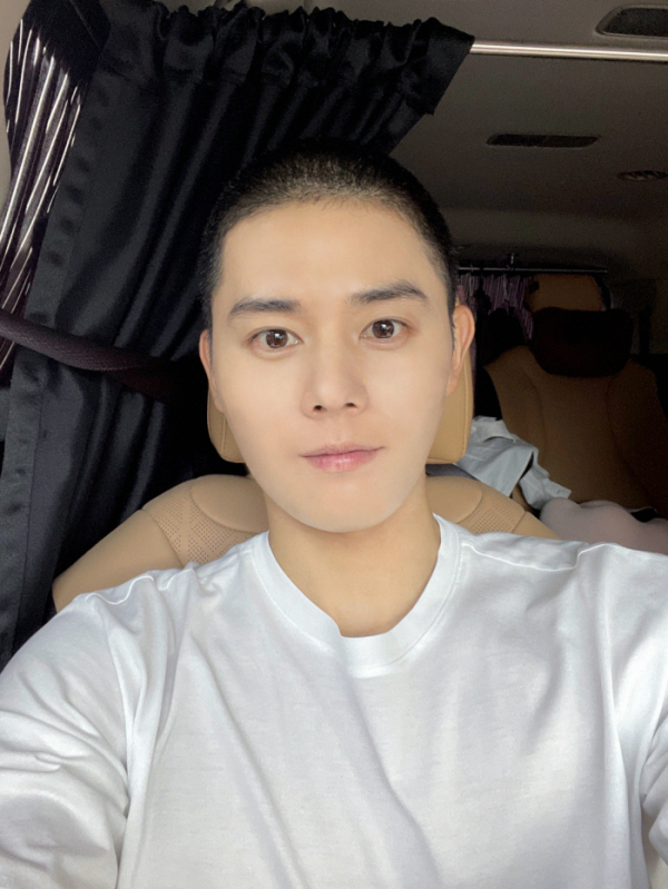 (사진 = 김동준 SNS)