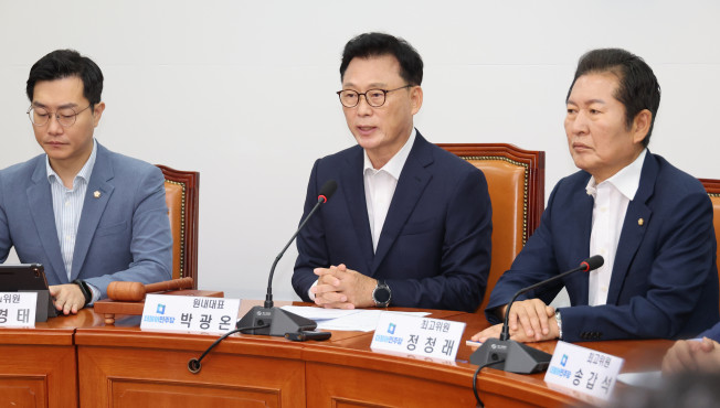 ▲더불어민주당 박광온 원내대표가 2일 국회 당 사무실에서 최고위 회의를 하고 있다. (연합뉴스)