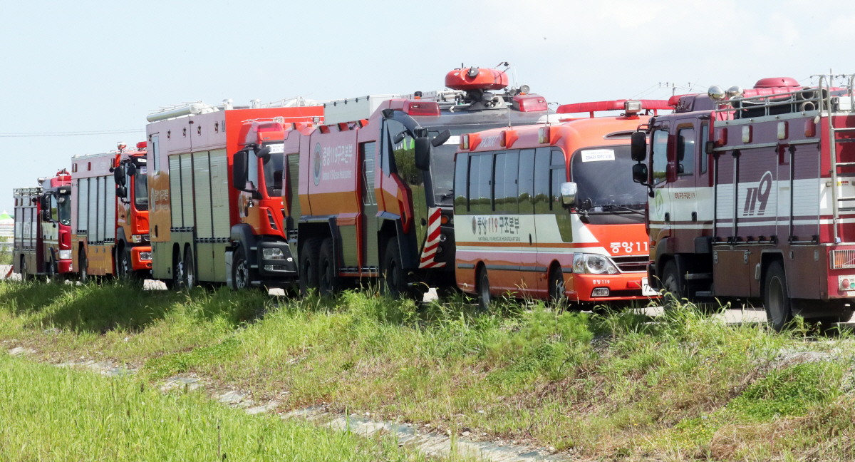 ▲2023 새만금 세계스카우트잼버리가 열리는 전북 부안군 잼버리 야영장에 4일 중앙119구조본부 차량들이 배치되어 있다. (연합뉴스)
