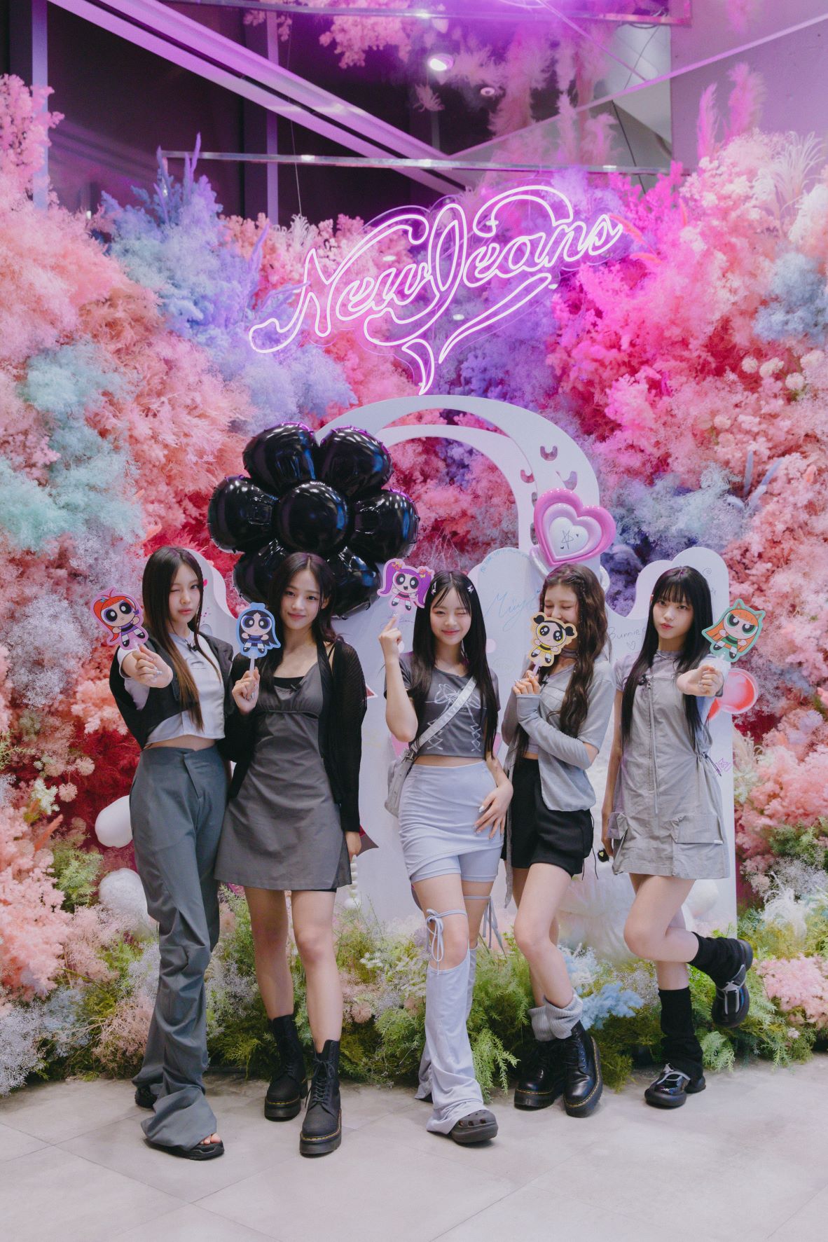 ▲IPX(구 라인프렌즈)는 그룹 뉴진스(NewJeans)와 함께 8월 11일, 라인프렌즈 스토어 강남점ㆍ홍대점에서 팝업스토어를 열었다. (사진제공=IPX)