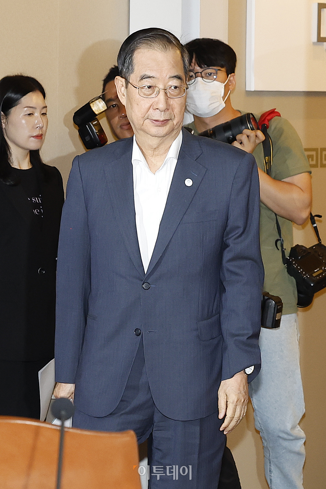 ▲한덕수 국무총리가 14일 오전 서울 종로구 정부서울청사에서 열린 국무회의에 참석하고 있다. 조현호 기자 hyunho@