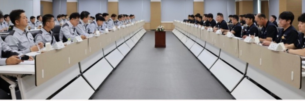 ▲현대차 노조가 5년 만에 파업 수순에 돌입했다. 사진은 노사 양측의 본교섭 모습. (사진제공=현대차 노조)