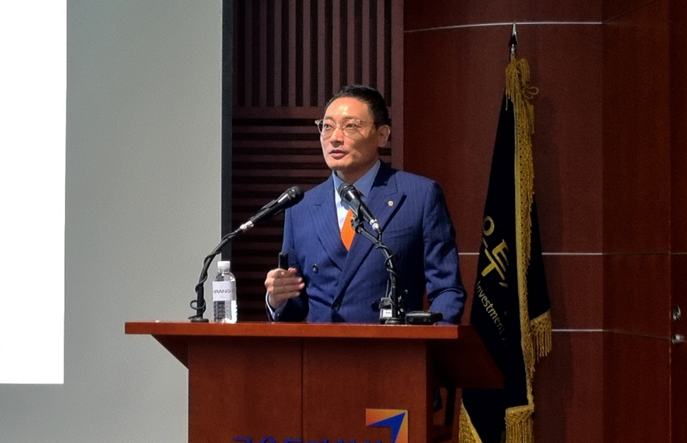 ▲김성훈 한화자산운용 ETF사업본부장이 31일 서울 여의도 금융투자협회에서 열린 기자간담회에 참석해 상품 소개를 하고 있다. (사진제공=한화자산운용)