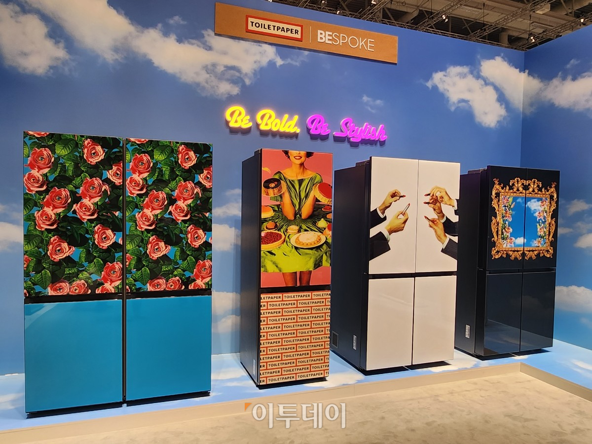 ▲토일렛페이퍼와 협업한 삼성전자 비스포크 냉장고. 유진의 jinny0536@