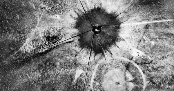 ▲1945년 7월 16일(현지시간) 미국 뉴멕시코주 트리니티 시험장에서 첫 번째 원자폭탄 실험이 진행됐다. (AP/연합뉴스)
