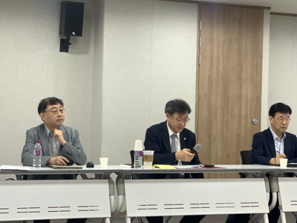 ▲박윤규 과기정통부 차관(가운데)이 23일 개최한 미디어데이에 참석해 질의에 답변하고 있다. 