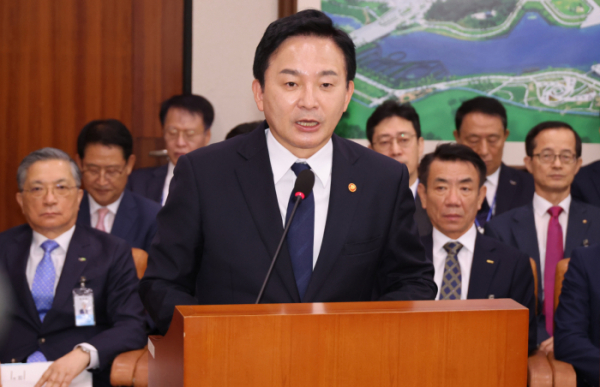 ▲원희룡 국토교통부 장관이 30일 국회 국토교통위원회 전체회의에서 현안 보고를 하고 있다. (연합뉴스)