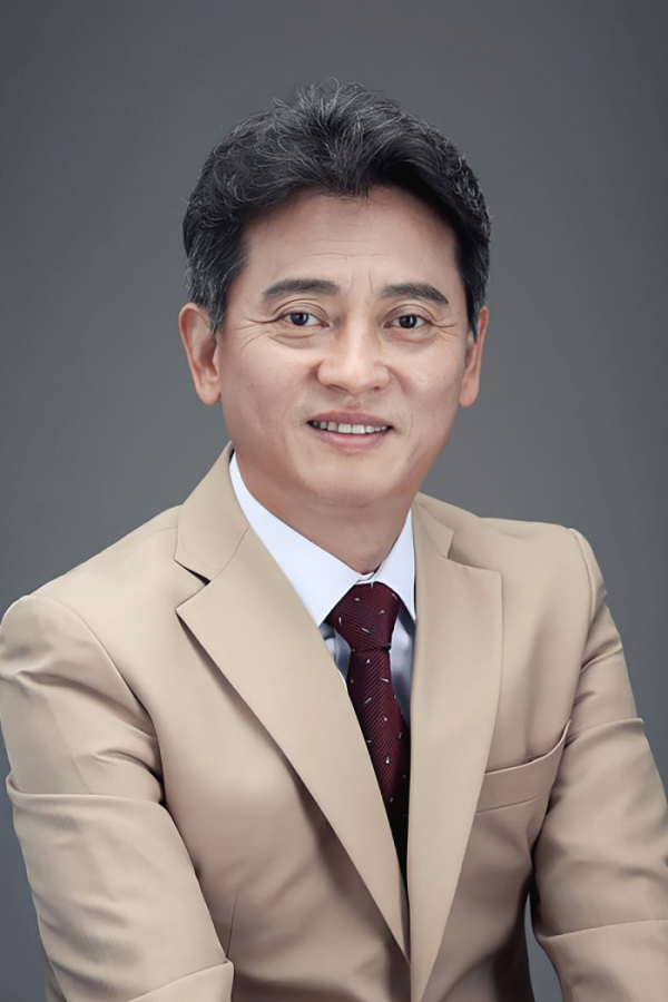 ▲김병옥(사진=디에이와이엔터테인먼트 제공)
