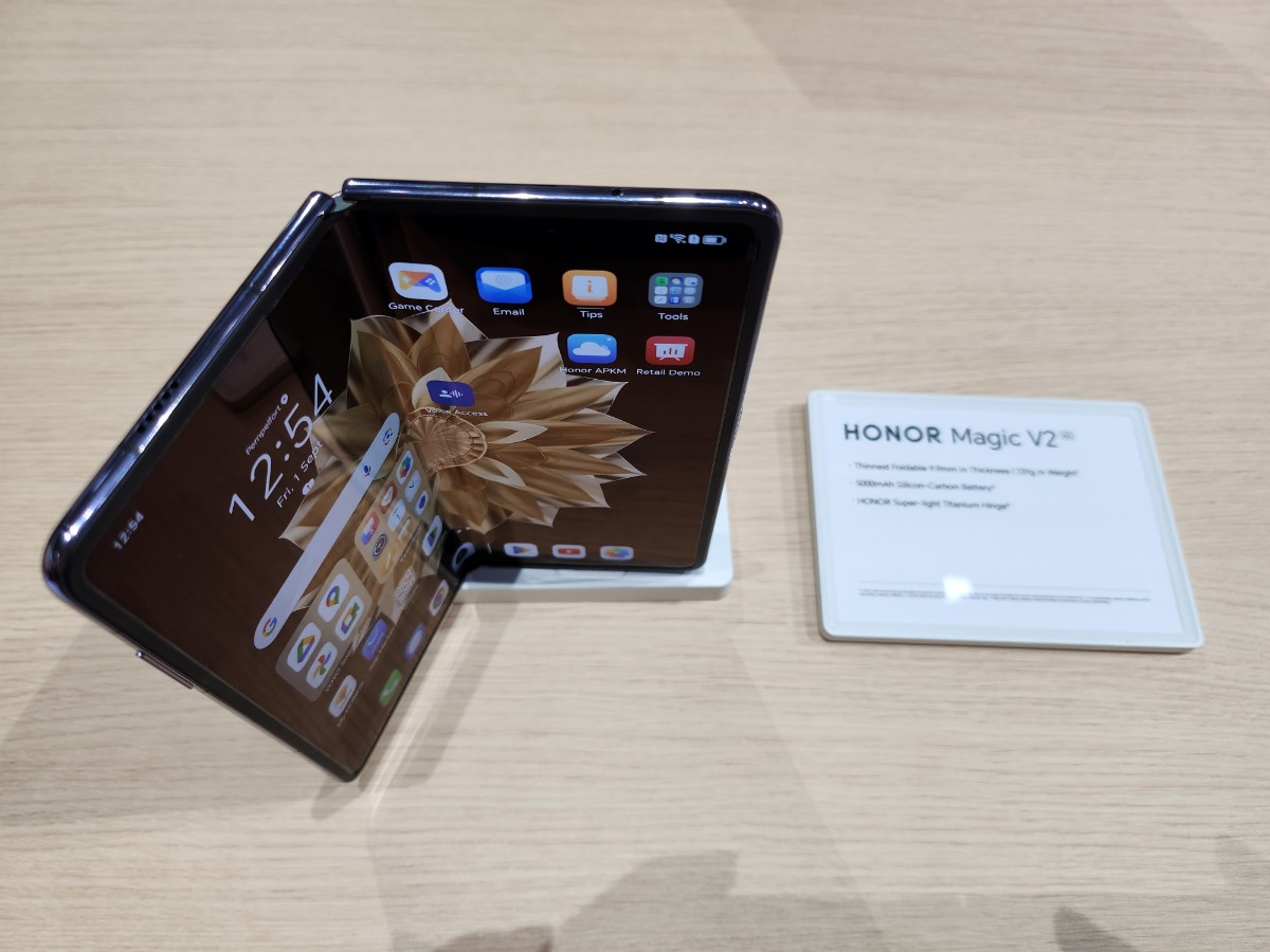 ▲아너의 '매직 V2'. (유진의 jinny0536@)