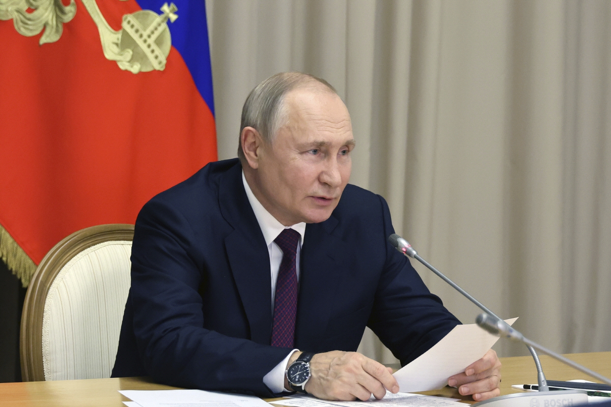 ▲블라디미르 푸틴 러시아 대통령이 4일(현지시간) 러시아 소치에서 연설을 하고 있다. 소치(러시아)/AP연합뉴스