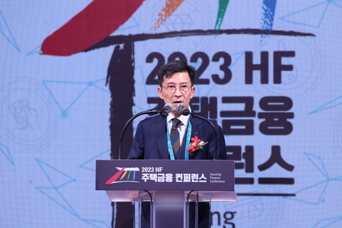 ▲최준우 주택금융공사 사장이 6일 서울 여의도 전경련회관센터에서 ‘주택금융의 현황과 가야할 길‘을 논의하기 위해 열린 ‘2023 주택금융 컨퍼런스’에서 개회사를 하고 있다.