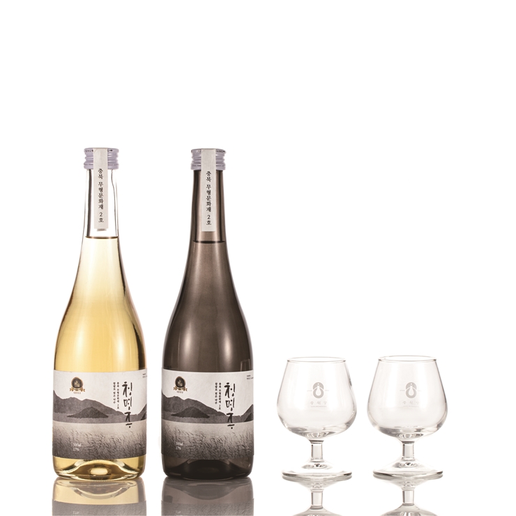 ▲롯데온 월간 주류사회에서 판매하는 청명주 단독 구성 상품. (사진제공=롯데쇼핑)