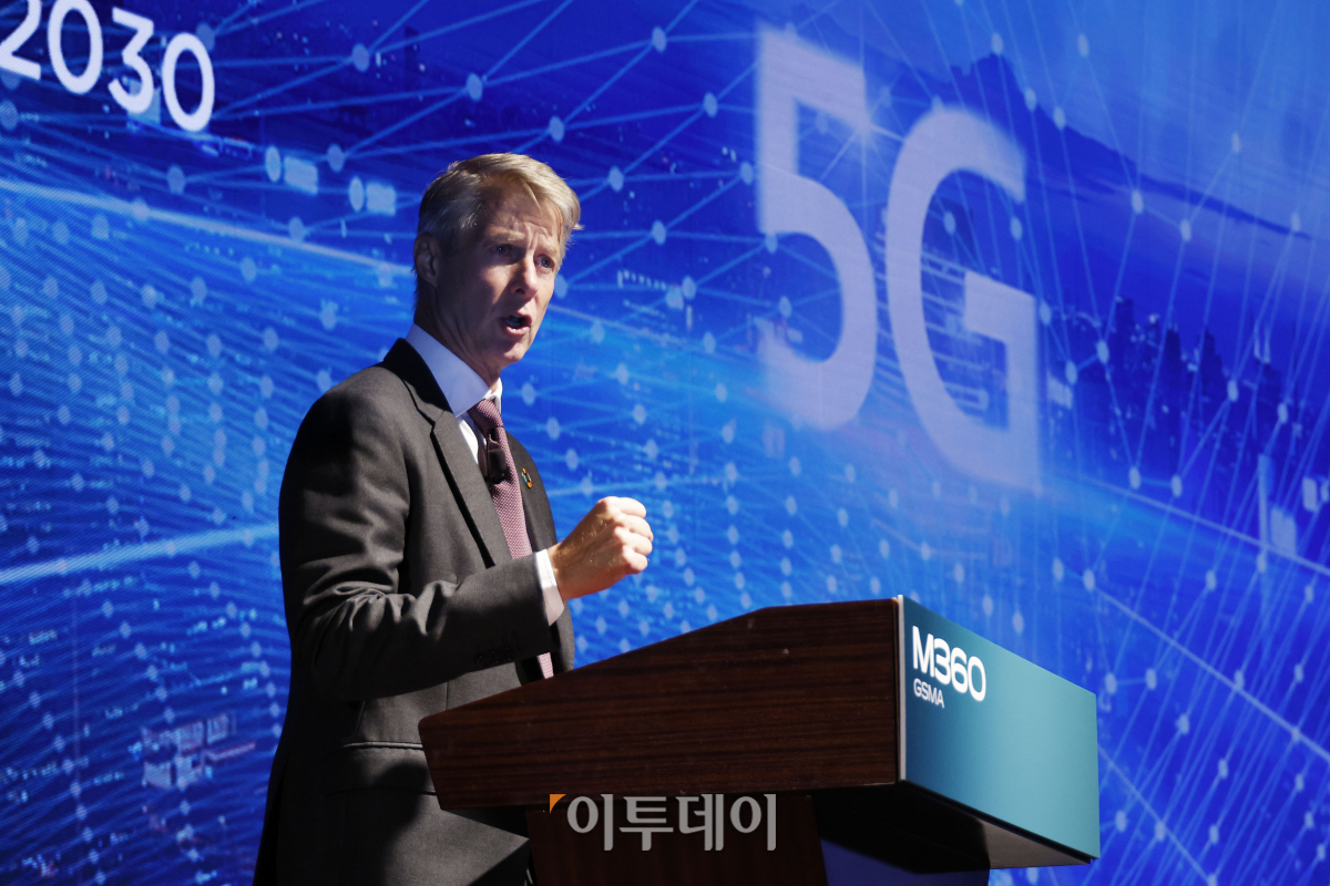 ▲마츠 그란리드 GSMA 사무총장이 7일 오전 서울 중구 웨스틴조선호텔에서 열린 세계이동통신사업자연합회(GSMA) 모바일 360 아시아태평양 콘퍼런스(M360 APAC)에서 기조연설을 하고 있다. 조현호 기자 hyunho@