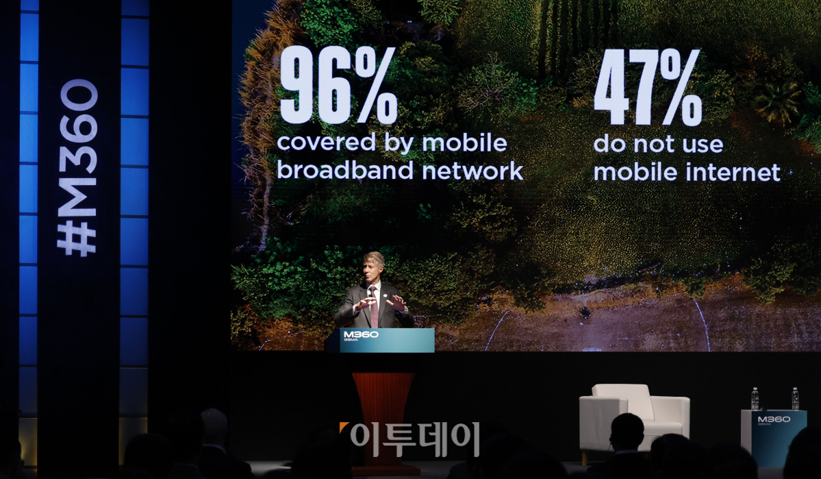 ▲마츠 그란리드 GSMA 사무총장이 7일 오전 서울 중구 웨스틴조선호텔에서 열린 세계이동통신사업자연합회(GSMA) 모바일 360 아시아태평양 콘퍼런스(M360 APAC)에서 기조연설을 하고 있다. 조현호 기자 hyunho@