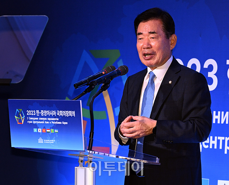 ▲김진표 국회의장이 19일 서울 중구 롯데호텔에서 열린 '2023 한-중앙아시아 국회의장회의' 개회식에서 개회사를 하고 있다. 국회사진취재단