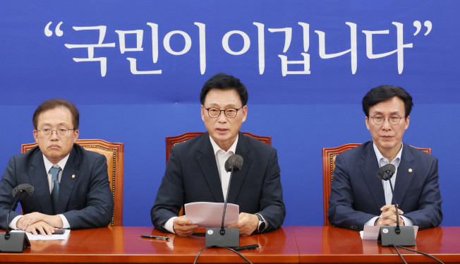 ▲더불어민주당 박광온 원내대표가 21일 국회에서 열린 정책조정회의에서 발언하고 있다. (연합뉴스)