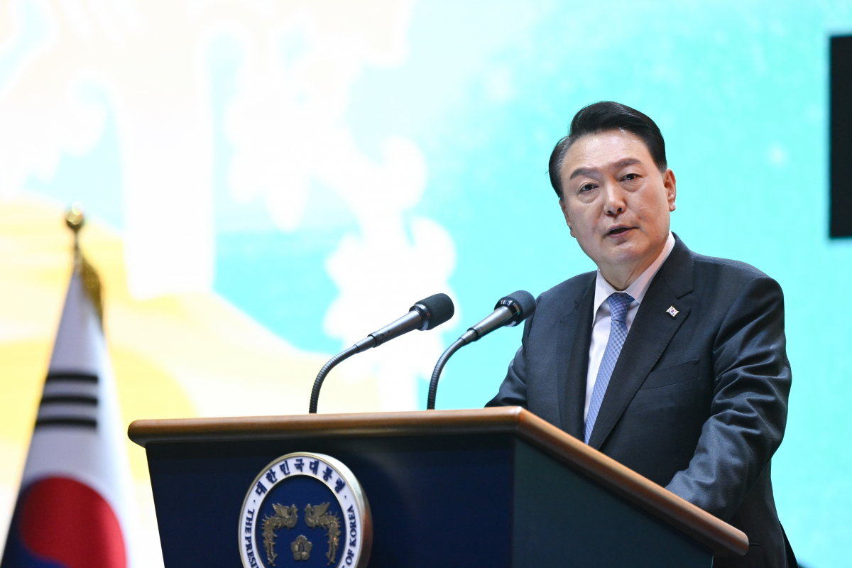 ▲윤석열 대통령이 23일 충남 공주시 금강신관공원에서 열린 2023 대백제전 개막식에서 축사하고 있다. (대통령실)