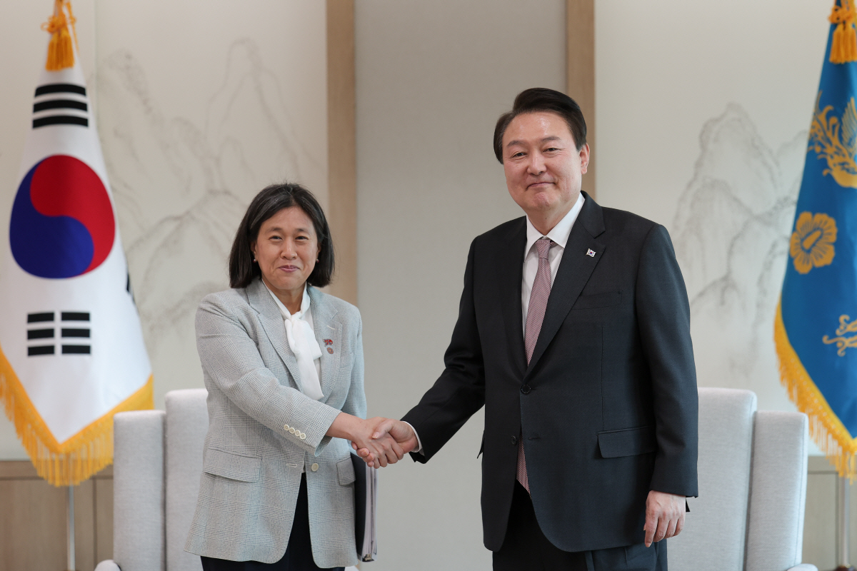 ▲윤석열 대통령이 3월 30일 오후 서울 용산 대통령실 청사에서 캐서린 타이 미국 무역대표부(USTR) 대표를 접견하고 있다. 사진=대통령실 제공