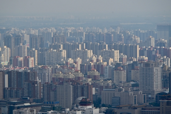 ▲중국 베이징에서 지난달 30일 아파트와 빌딩들이 보인다. 베이징/AFP연합뉴스
