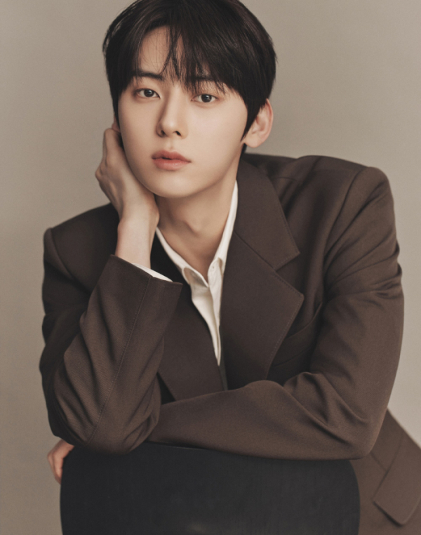 ▲황민현(사진= 플레디스 엔터테인먼트 제공)