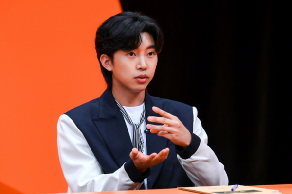 ▲임영웅 '미우새' 스페셜 MC (사진제공=SBS)