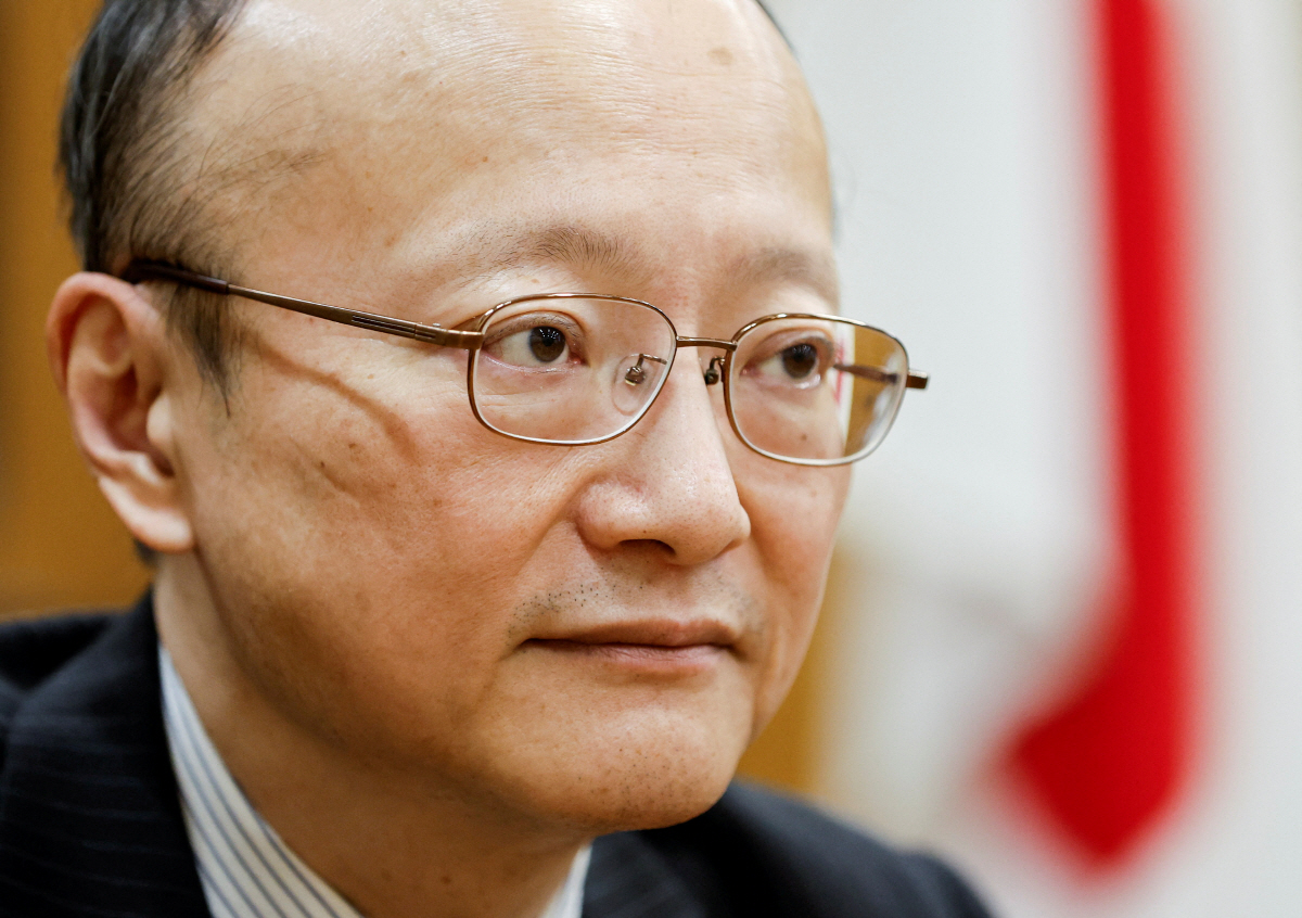 ▲간다 마사토 일본 재무성 재무관이 도쿄에서 인터뷰를 진행하고 있다. 도쿄/로이터연합뉴스
