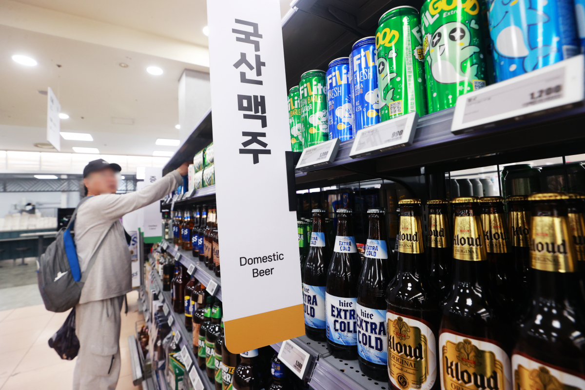 ▲4일 서울 시내 한 대형마트에 진열된 맥주. (사진제공=연합뉴스)