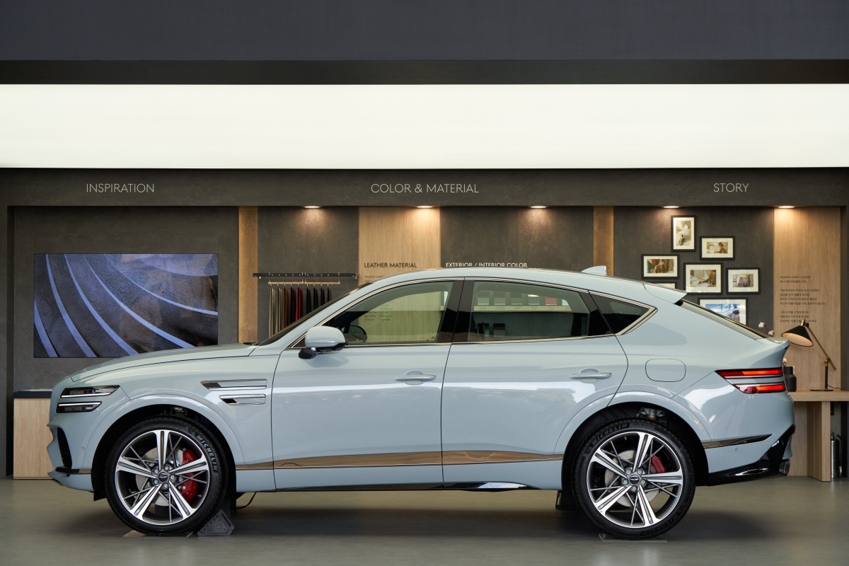 ▲'제네시스 브랜드 존' 부스에 전시된 'GV80 쿠페(Coupe)' 차량. (사진제공=제네시스)