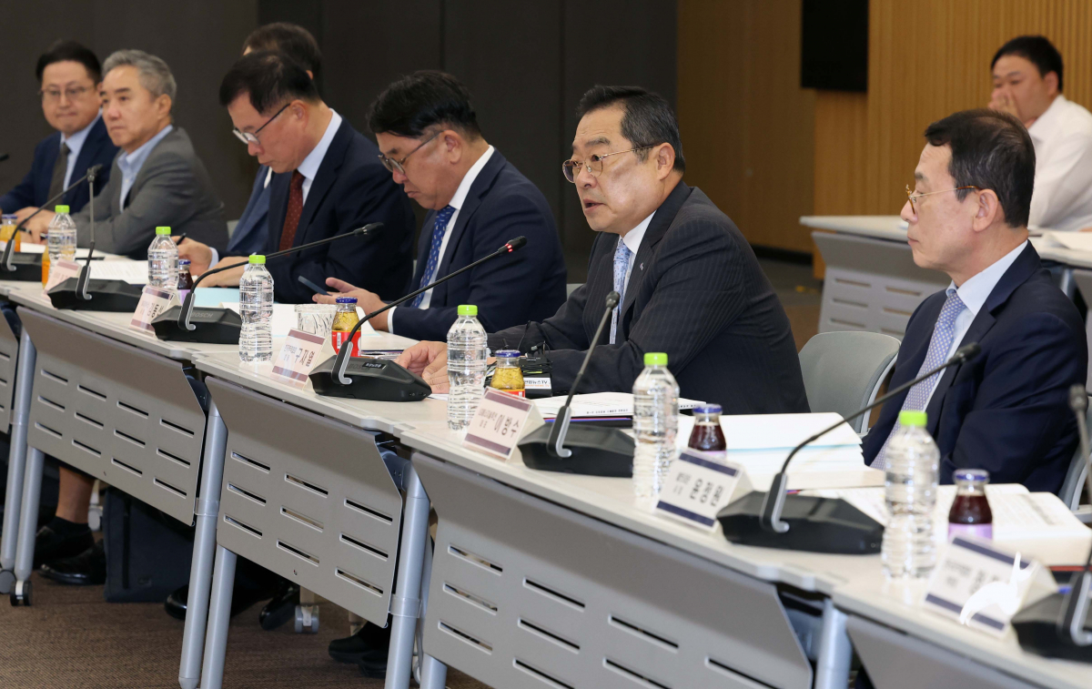 ▲구자열 한국무역협회 회장이 5일 서울 강남구 무역협회에서 열린 제1차 민관합동 수출확대 대책회의에서 모두발언을 하고 있다. 신태현 기자 holjjak@