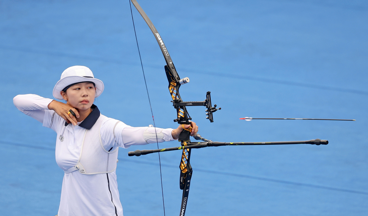 ▲<YONHAP PHOTO-2775> 임시현의 화살    (항저우=연합뉴스) 류영석 기자 = 양궁 리커브 대표팀 임시현이 7일 중국 항저우 푸양 인후 스포츠센터에서 열린 2022 항저우 아시안게임 양궁 리커브 여자 개인전 결승에서 활시위를 놓고 있다. 2023.10.7    ondol@yna.co.kr/2023-10-07 12:10:55/<저작권자 ⓒ 1980-2023 ㈜연합뉴스. 무단 전재 재배포 금지.>