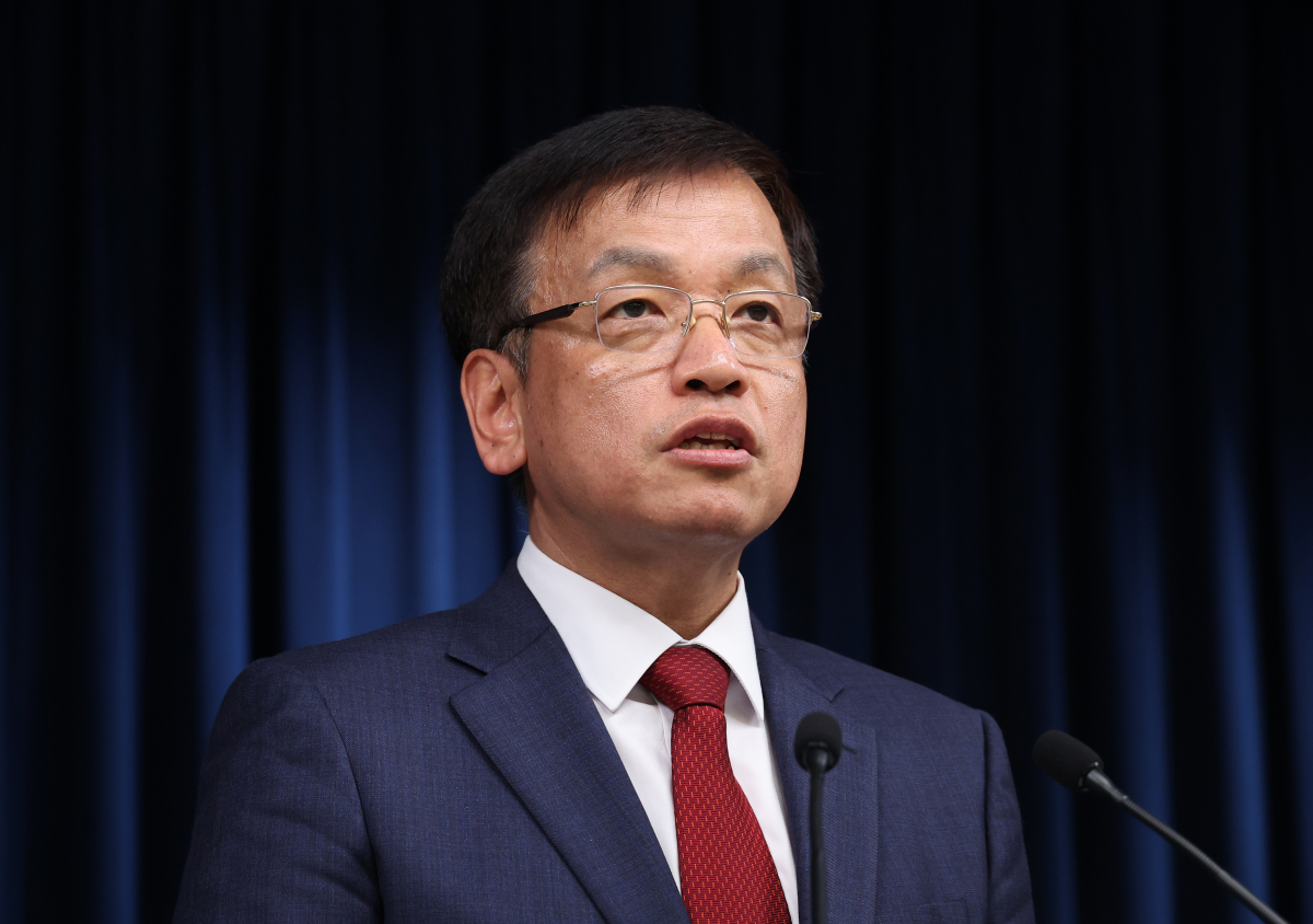 ▲최상목 대통령실 경제수석이 9일 오후 서울 용산 대통령실 청사에서 반도체 현안 관련 브리핑을 하고 있다. (연합뉴스)