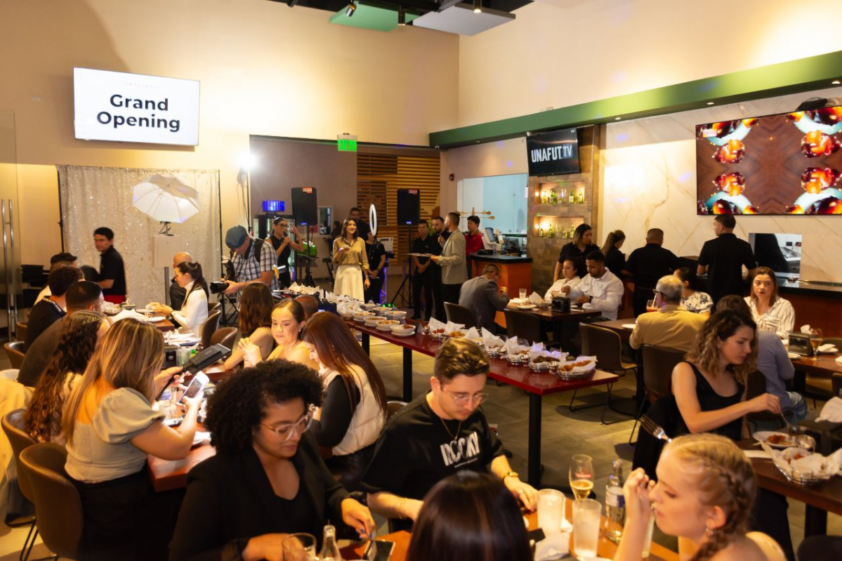 ▲치킨 프랜차이즈 제너시스BBQ 그룹이 코스타리카 수도 산호세(San jose)에 BBQ 에스카주몰점을 오픈했다. (사진제공=제너시스BBQ)