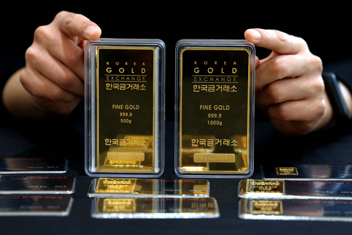 ▲서울 종로구 한국금거래소에서 골드바가 판매되고 있다. (신태현 기자 holjjak@)