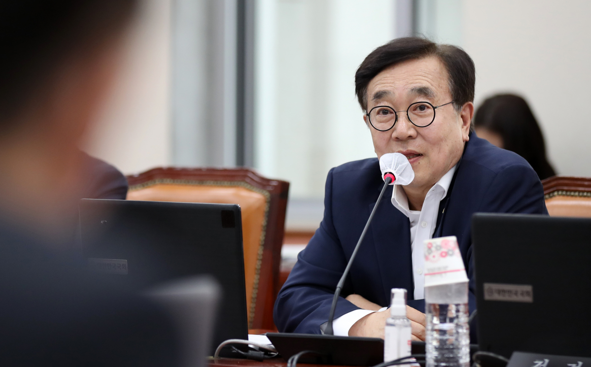 ▲[서울=뉴시스] 고범준 기자 = 서병수 국민의힘 의원이 13일 오후 서울 여의도 국회에서 열린 교육위원회 한국고전번역원 등에 대한 국정감사에서 발언을 하고 있다. 2023.10.13. bjko@newsis.com