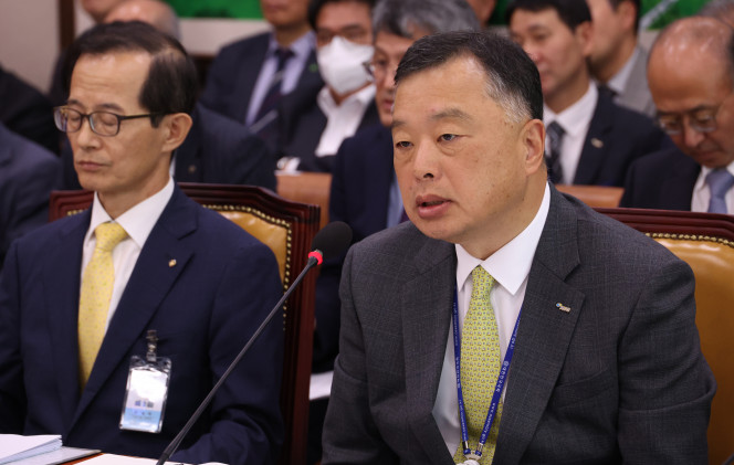 ▲주택도시보증공사(HUG) 유병태 사장이 19일 국회에서 열린 국토교통위원회 국정감사에서 의원 질의에 답하고 있다. (연합뉴스)