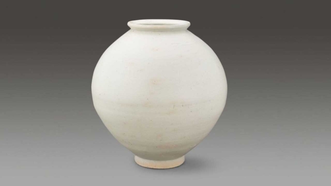 ▲서울옥션 경매에서 34억 원에 낙찰된 백자대호 (연합뉴스)