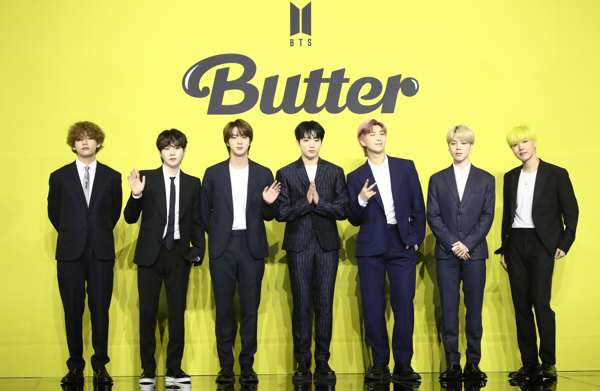 ▲BTS 팬들은 비야루엘 후보가 언급한 ‘분홍머리’가 RM이라고 추측하고 있다. (연합뉴스)
